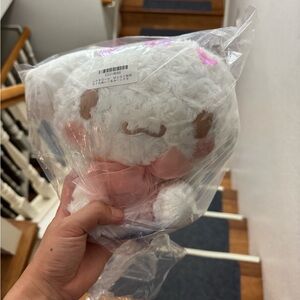 Sanrio pink large cinnamon roll